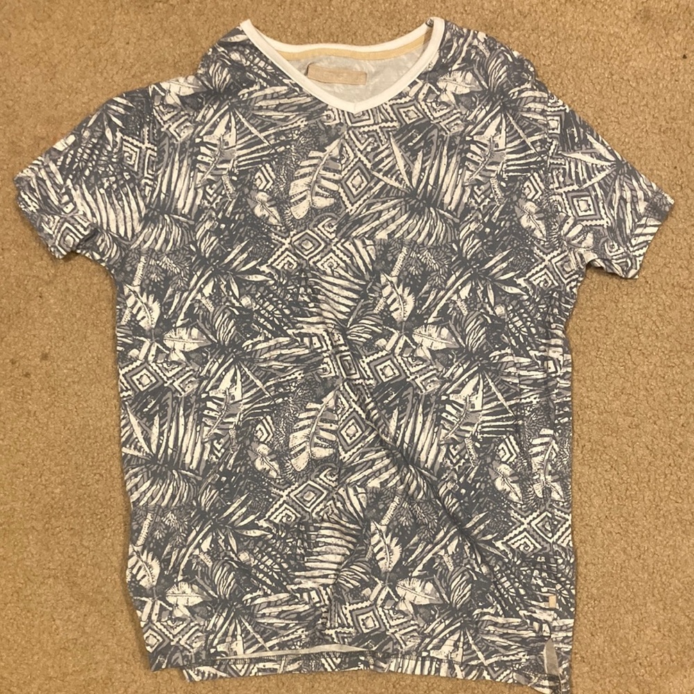 Size L v neck shirt
